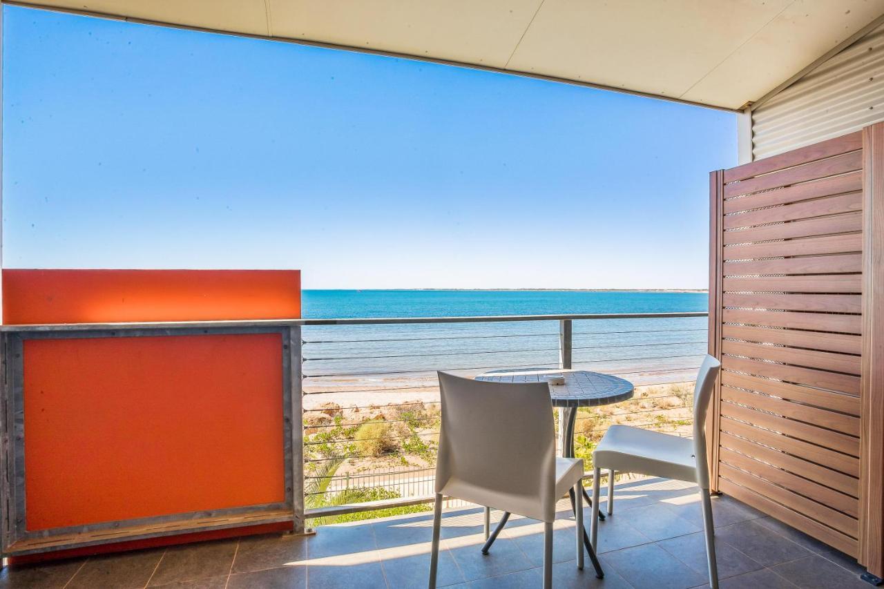 Onslow Beach Resort Exterior foto